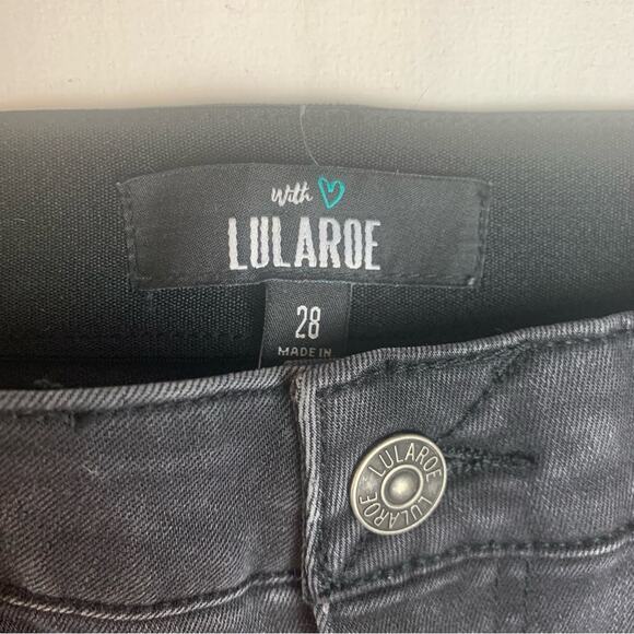LuLaRoe women's size 28 Black Jean Shorts slimming denim Rolled Hems Bermuda - Picture 3 of 9